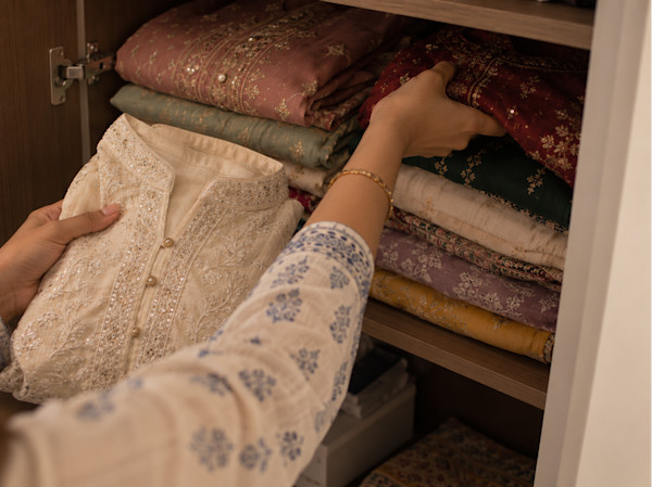 how-to-remove-sweat-stains-hero